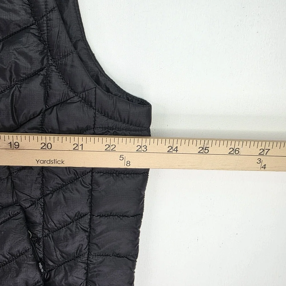 The North‎ Face Men's L Thermoball Eco Quilted Puffer Vest Kroll Business Logo